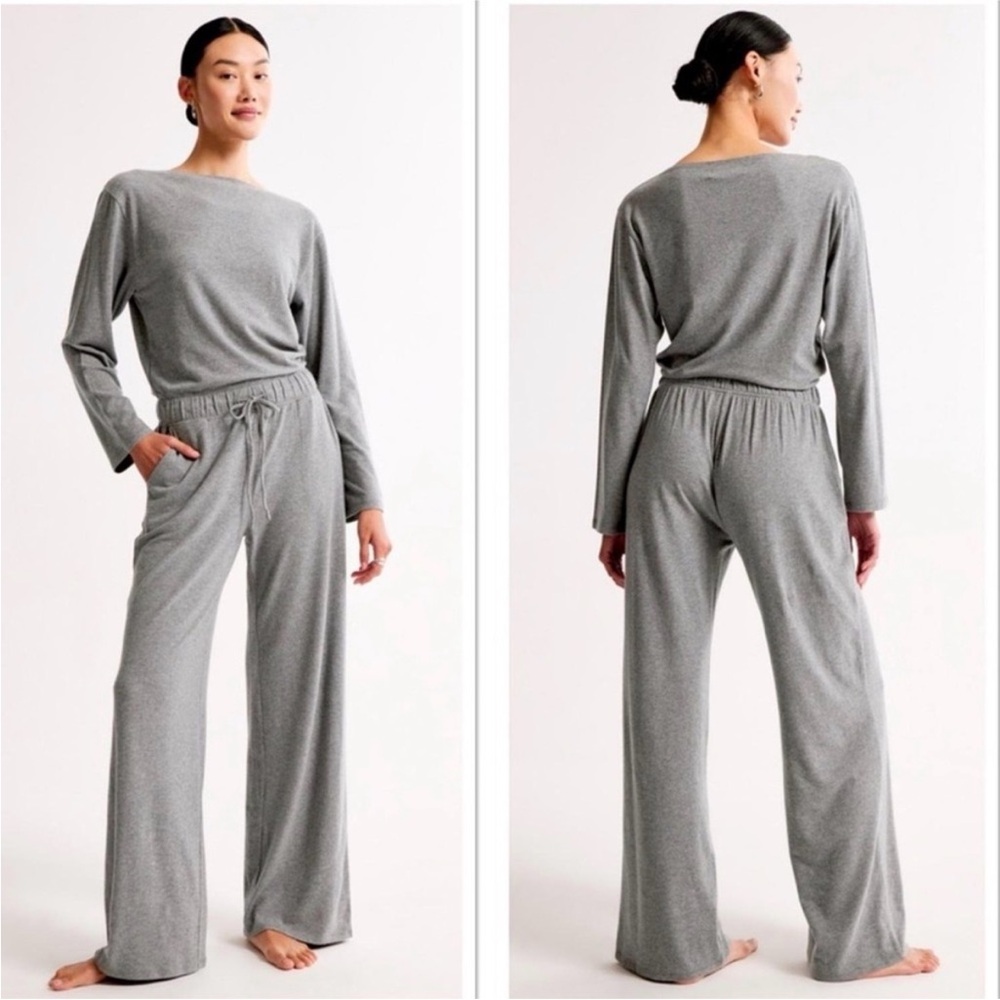 Abercrombie & Fitch Gray Long-Sleeve Jumpsuit